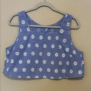 SHEIN Blue and White Daisy Crop Top